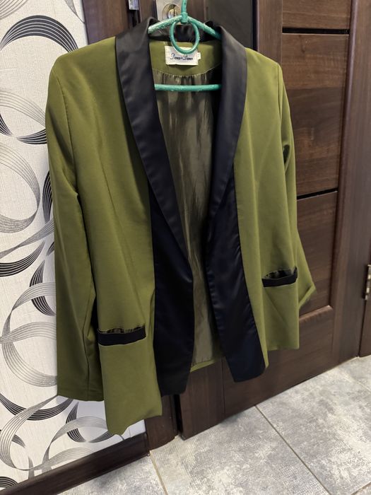 Костюм брючний, костюм