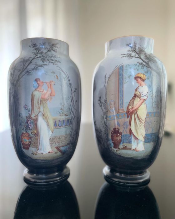 Пара красивых ваз, опалин, подарок