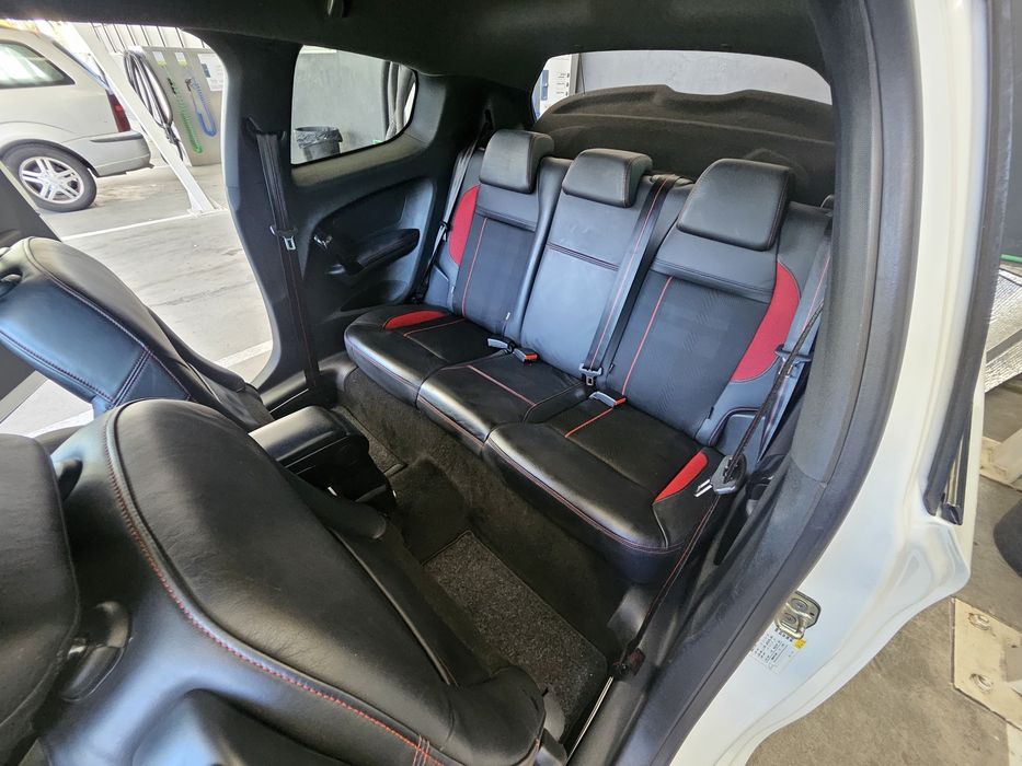 Peugeot 208 GTi 1.6 THP 200cv