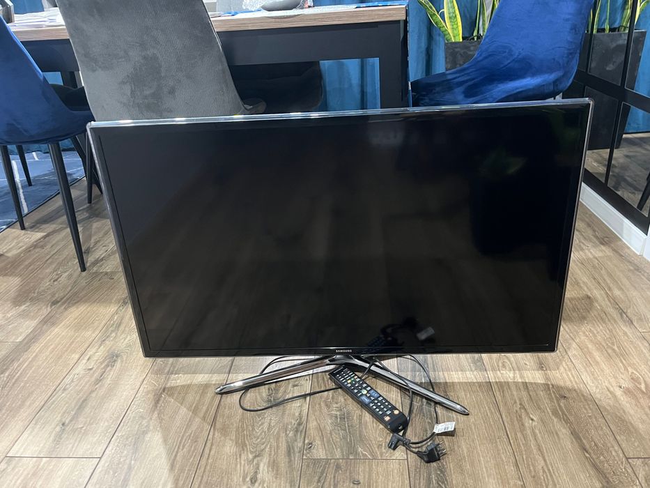 TV Samsung 40cali Smart tv z funkcją 3D