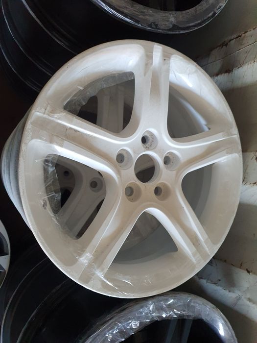 LEXUS IS200 IS300 felgi aluminiowe 17" 5x114,3 białe 99-05