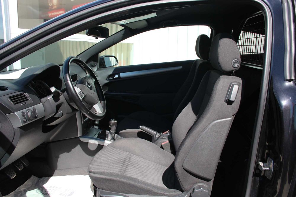 Opel Astra 1.9 GTC