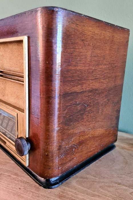 Rádio Socradel AL63B Vintage (ano 1945 modelo raro)