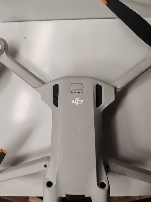 DJI Mini 3 Pro дрон на запчастини