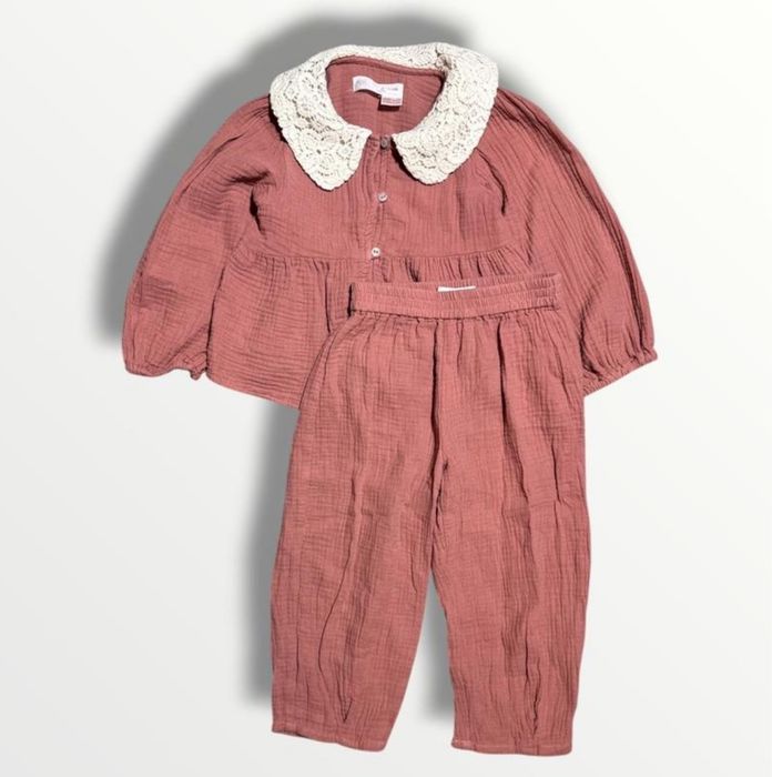 Мусліновий костюм zara набір сорочка з комірцем та штани комплект мусліновий на дівчинку 4-5 р