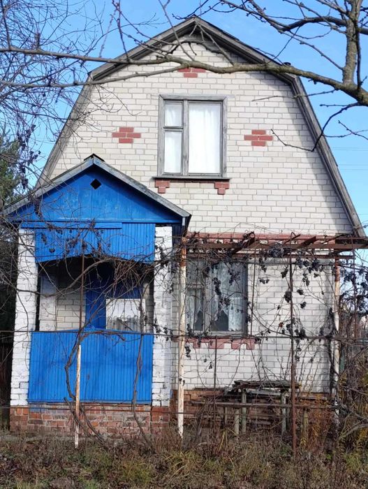 Дачний будинок в гарному стані!