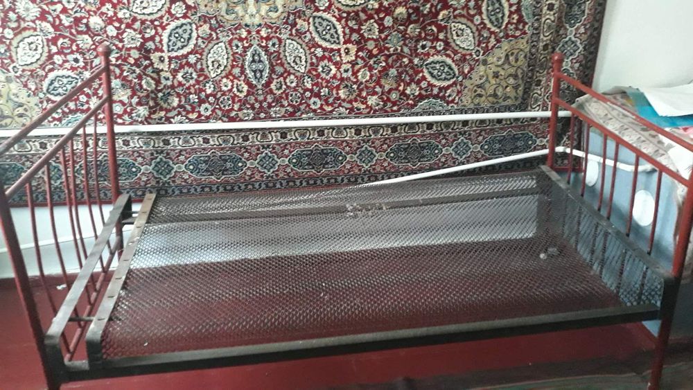 Ліжка металеві на колесах Кровати металлические на колесах