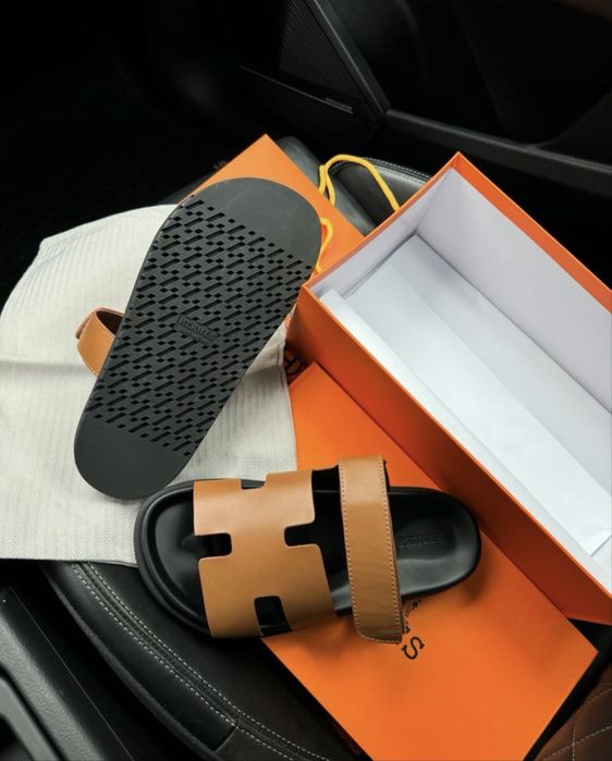 Klapki Hermes, brazowy, nowe