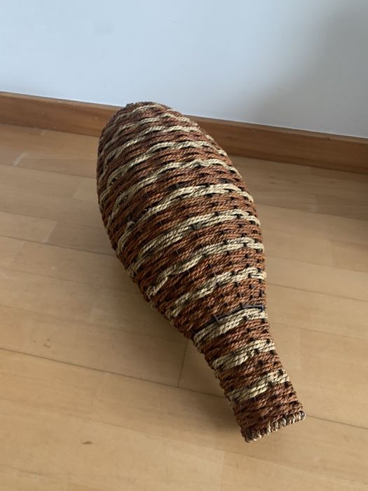 Jarrão palha castanho e beije