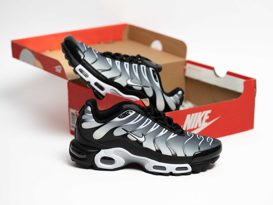 Мужские кроссовки Nike Air Max Plus TN (8 цветов) 41-46 размеры
