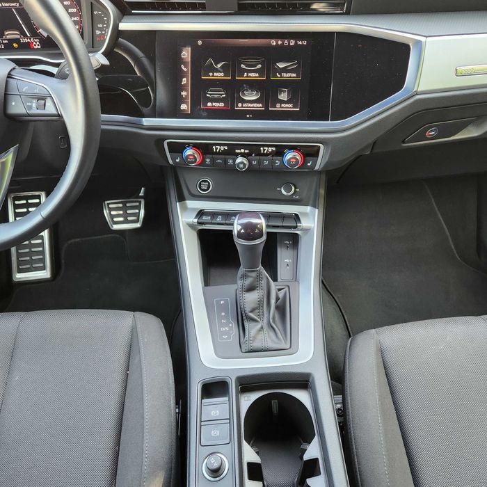 Audi Q3 1.8 Benzyna Wynajem wypozyczalnia samochodow aut premium