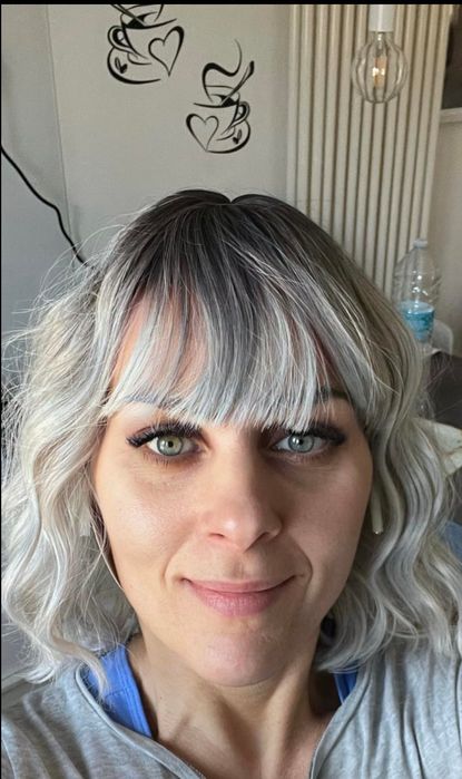 Peruca loira loura ombre cabelo ombros bob, ondulado, com franja  NOVO