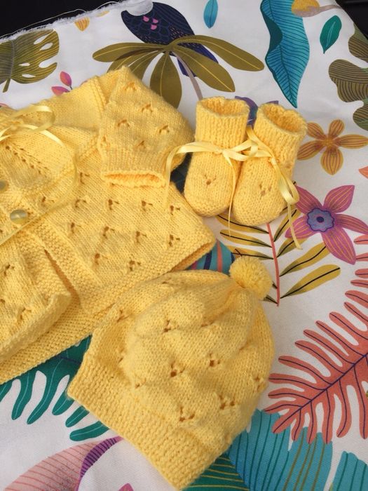 Conjuntos de tricot para bebé