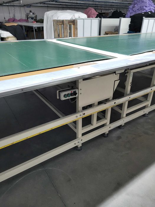 Corta automático   mesa com tapete