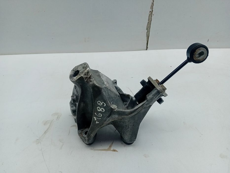 Apoio do motor AUDI Q8 (4MN)