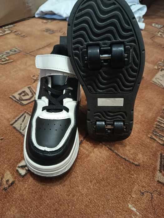 Кррсівки ролики 2 в 1 нові 32 розмір