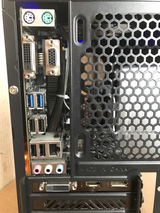Настільний комп`ютер