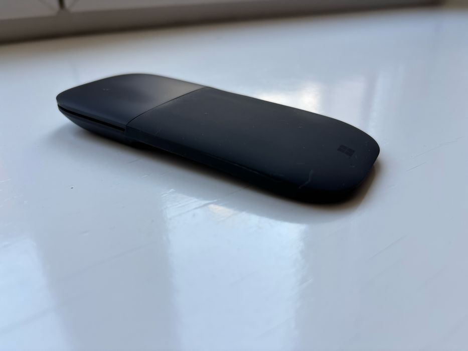 Myszka Microsoft Surface Arc Mouse