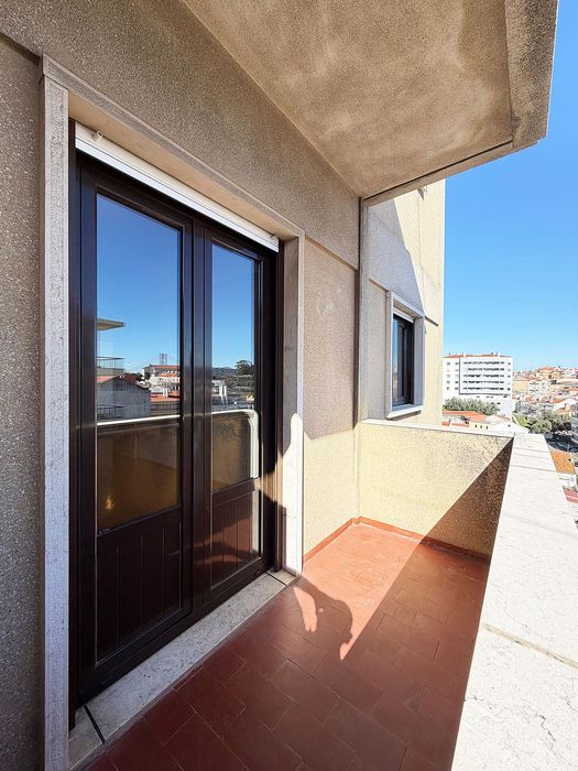 Apartamento T2 para arrendamento na Ajuda