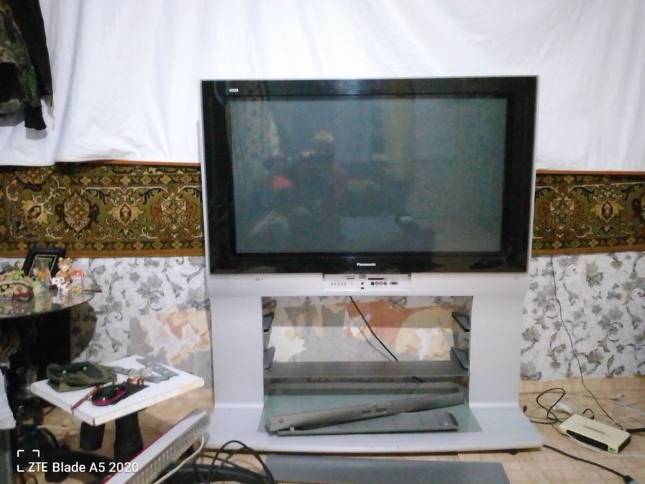 Panasonic 42 продам срочно