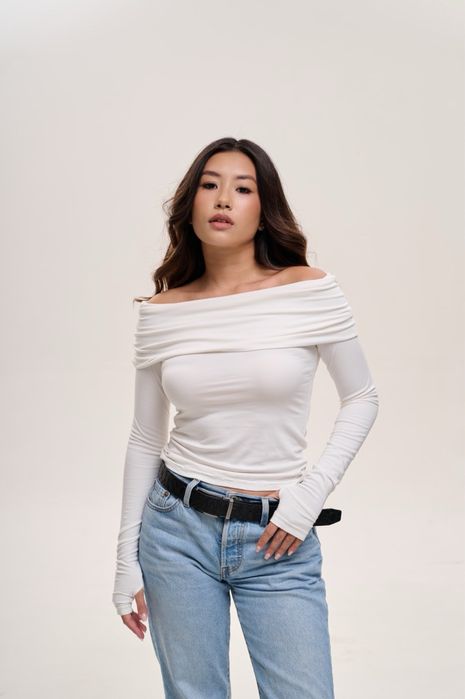 лонгслів молочний , жіноча кофта