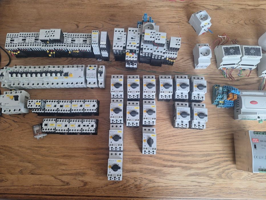 Styczniki przekaźniki wyłączniki elektronika automatyka