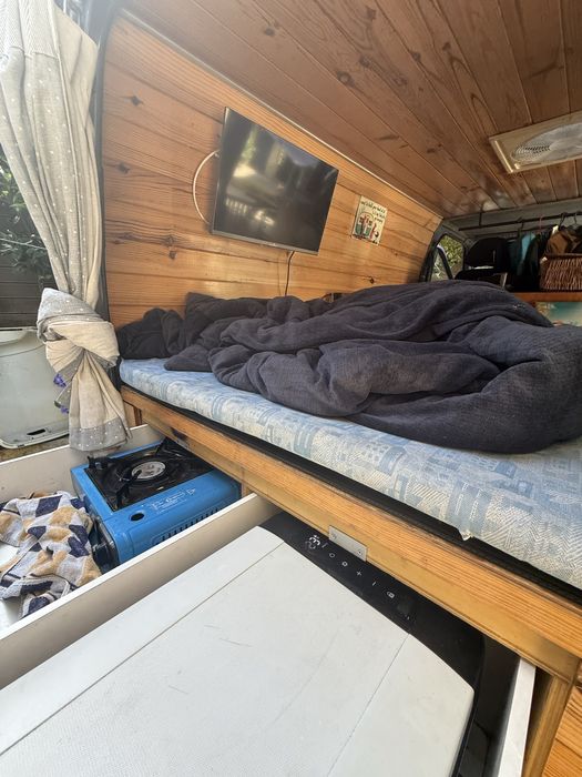 Ford Transit Campervan 1999 – Legalizada, equipada, pintura artística