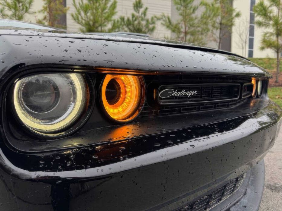 Dodge Challenger SRT Hellcat      2017