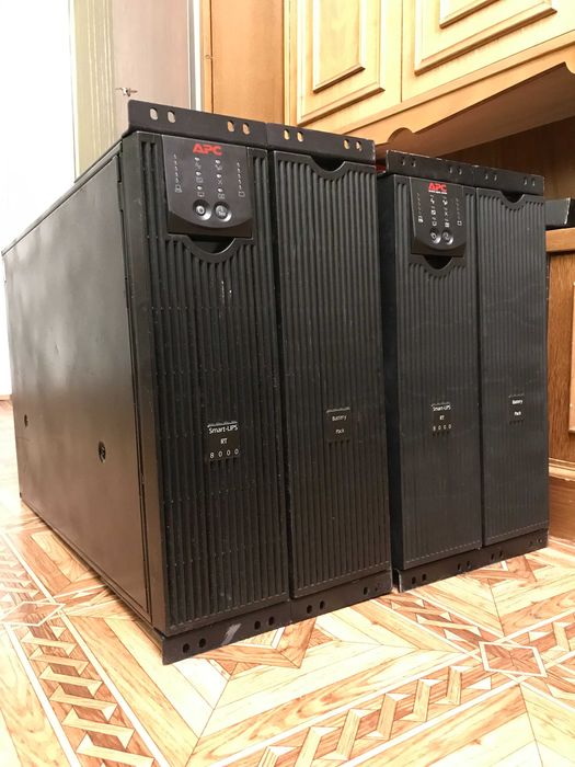 бесперебойник ИБП APC Smart-UPS 8000