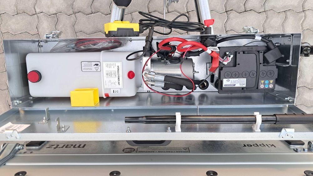 Atrelado Martz Kipper 300/2  2.7T Basculante Elétrico