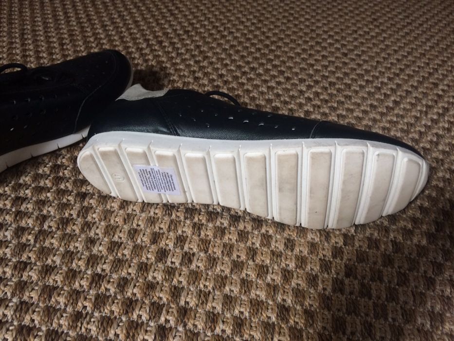 Продаю кожаные кроссовки Lasocki рр 41 , 27 см унисекс