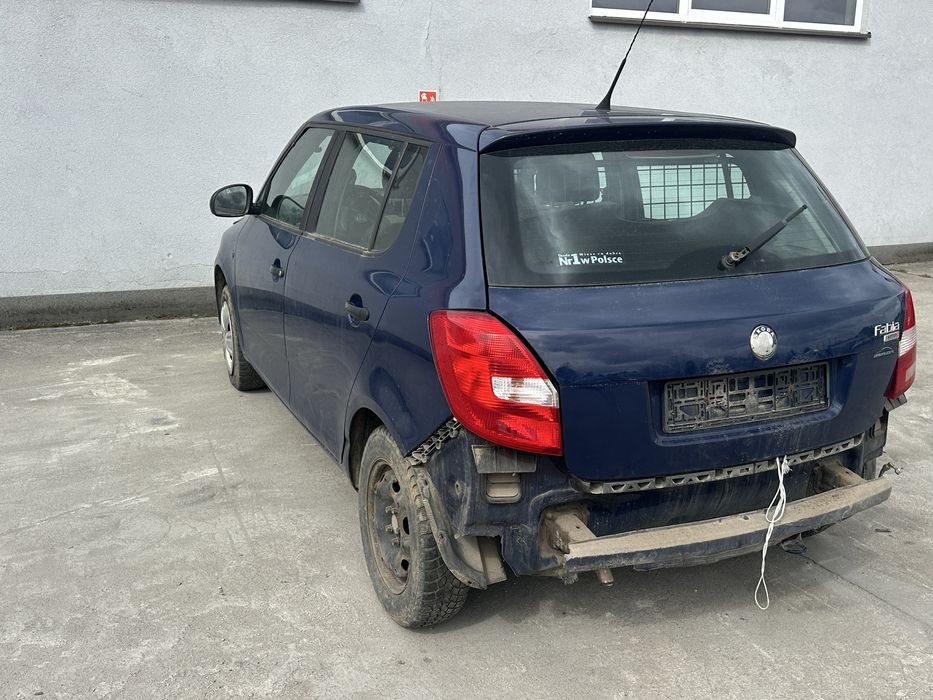 Skoda fabia 2 lift 1.2b 2011 w całości na części