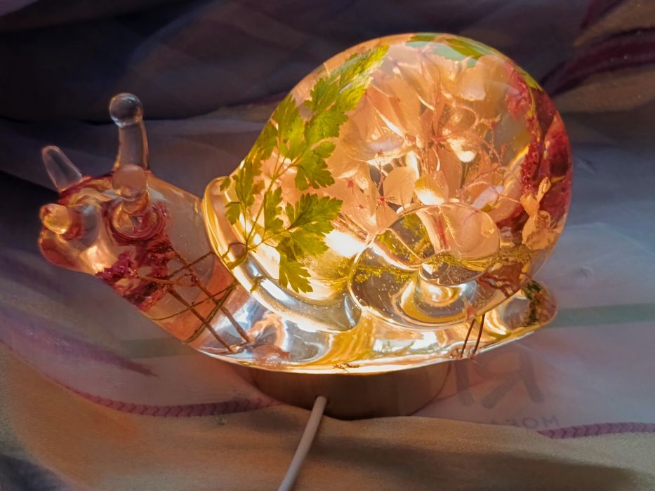 Нічник з епоксидної смоли