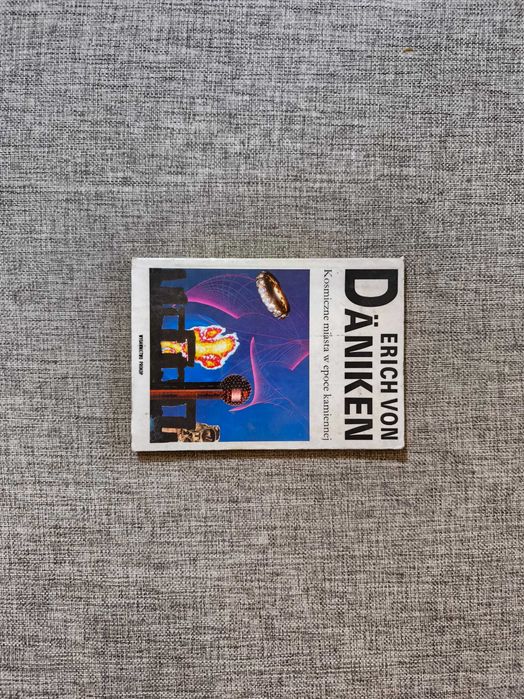 Erich von Daniken - Kosmiczne miasta w opoce kamiennej