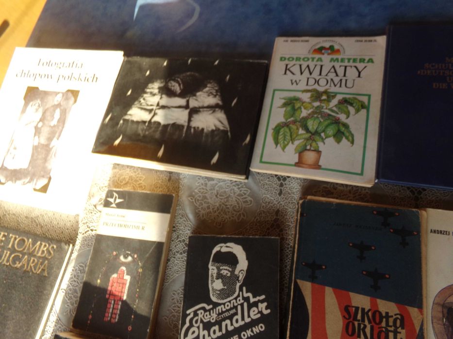 książki z różnych lat