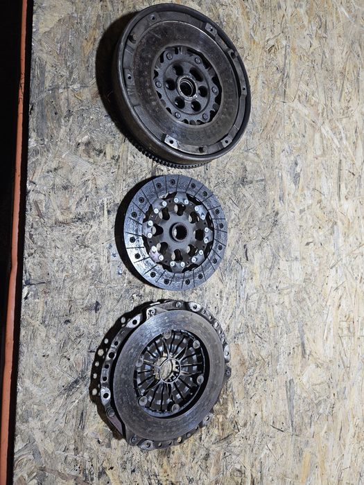 Sprzęgło N43 Bmw e90 e87 e81 e91 e60 e82 e92 e93 dwumas tarcza docisk