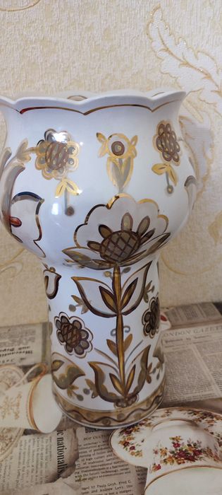 Ваза, "Сказка" ,ручная подглазурная роспись.