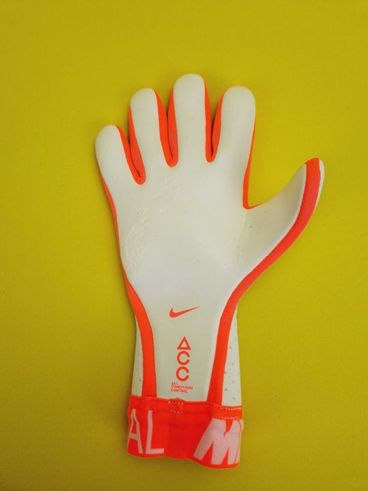 Rękawice Bramkarskie NIKE MERCURIAL Touch roz. 9