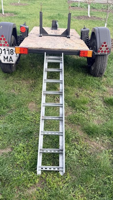 Причіп для перевозки мото