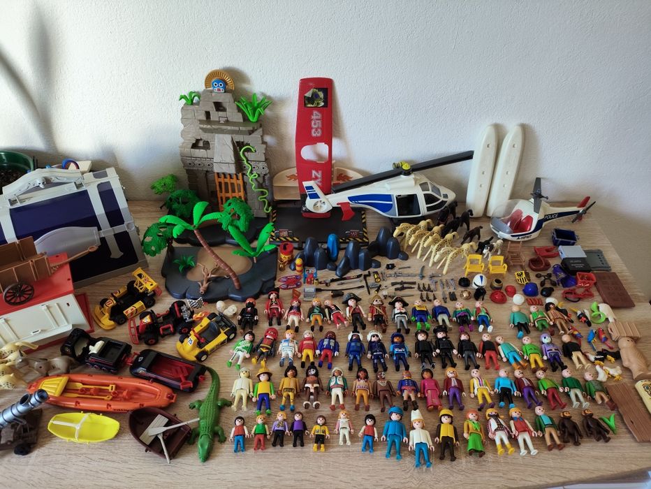 +200 Peças Lote Variado Playmobil anos 2000