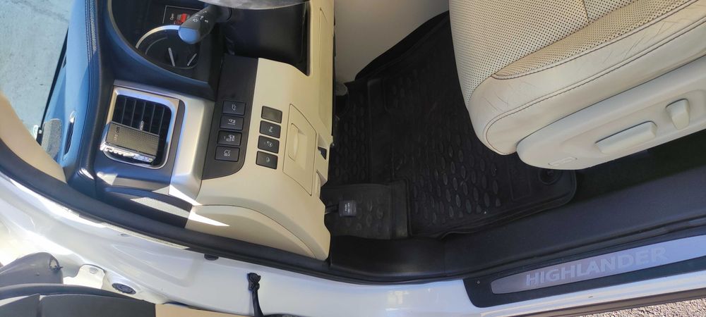 Toyota Highlander Limited 2016 hybrid