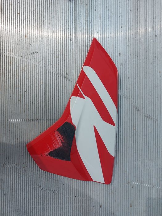 Boczek osłona Lewa Bmw G310R Zadrapana