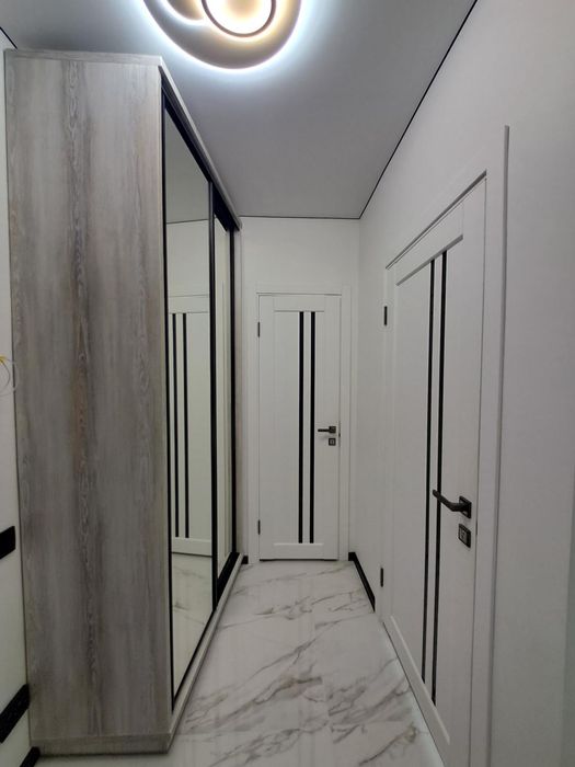 Е-Оселя, 1-к, Б. Хмельницького,57