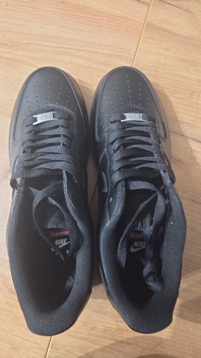 Nike Air Force 1 x Supreme Black