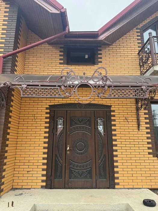 Затишний БУДИНОК в с. Загвіздя з земельною ділянкою