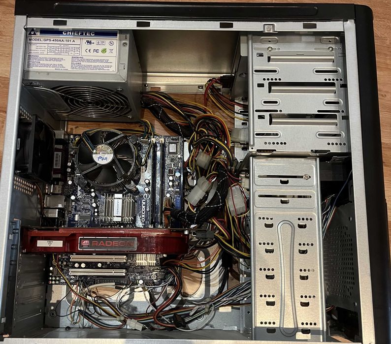 Komputer stacjonarny