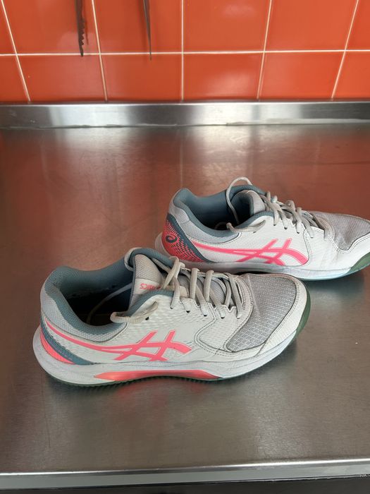 Tenis oasics de mulher