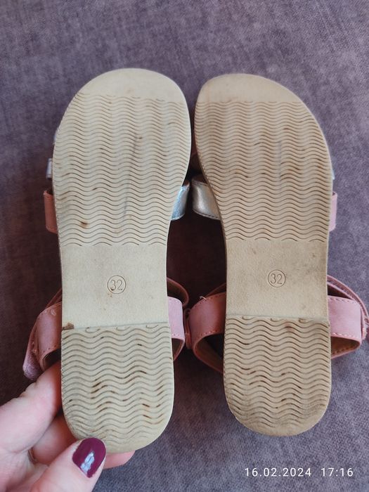 Босоніжки Graceland на липучці, розмір 32,