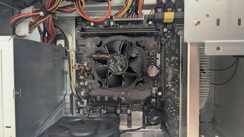 Desktop ASUS i7-7700 + GTX 1050 2GB | 8GB DDR4 | 1TB | Wi-Fi + Bluetooth