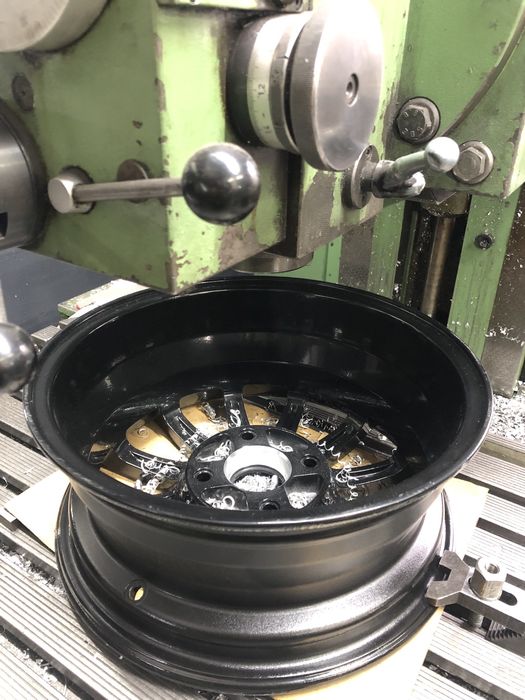 Расточка ЦО Перфорация Проточка тормозных дисков - Авто / мото послуги ...